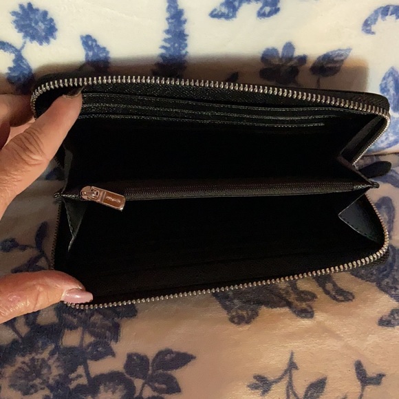 Coach wallet - Picture 2 of 2